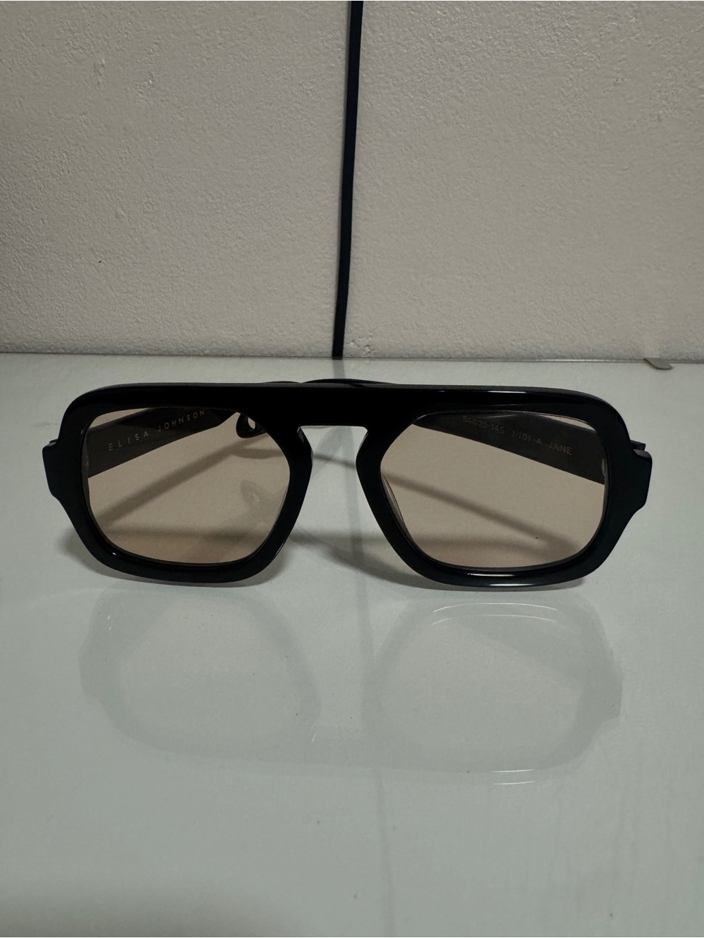 Elisa Johnson Jane sunglasses in black
